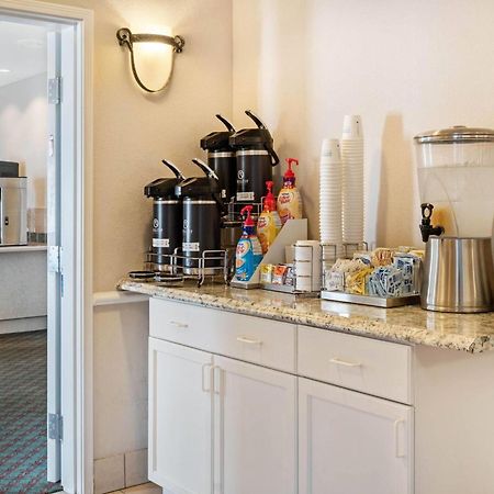 La Quinta Inn And Suites Fort Myers I-75 Екстер'єр фото